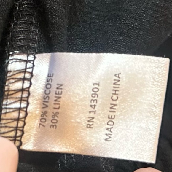 Women’s Coco + Carmen Black Linen Blend Mackrey Shorts NWT Size L/XL - Picture 7 of 7